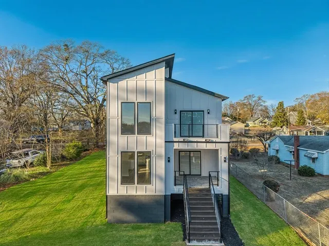 $489,000 | 209 Springdale Avenue, Greer, SC 29650