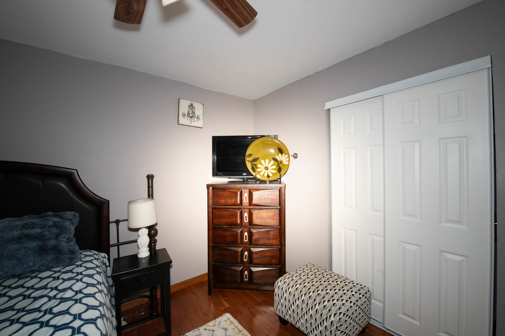 185 South Pinecrest Road Bolingbrook, IL 60440 - Photo 23 of 38 a bedroom with a bed and a dresser in it