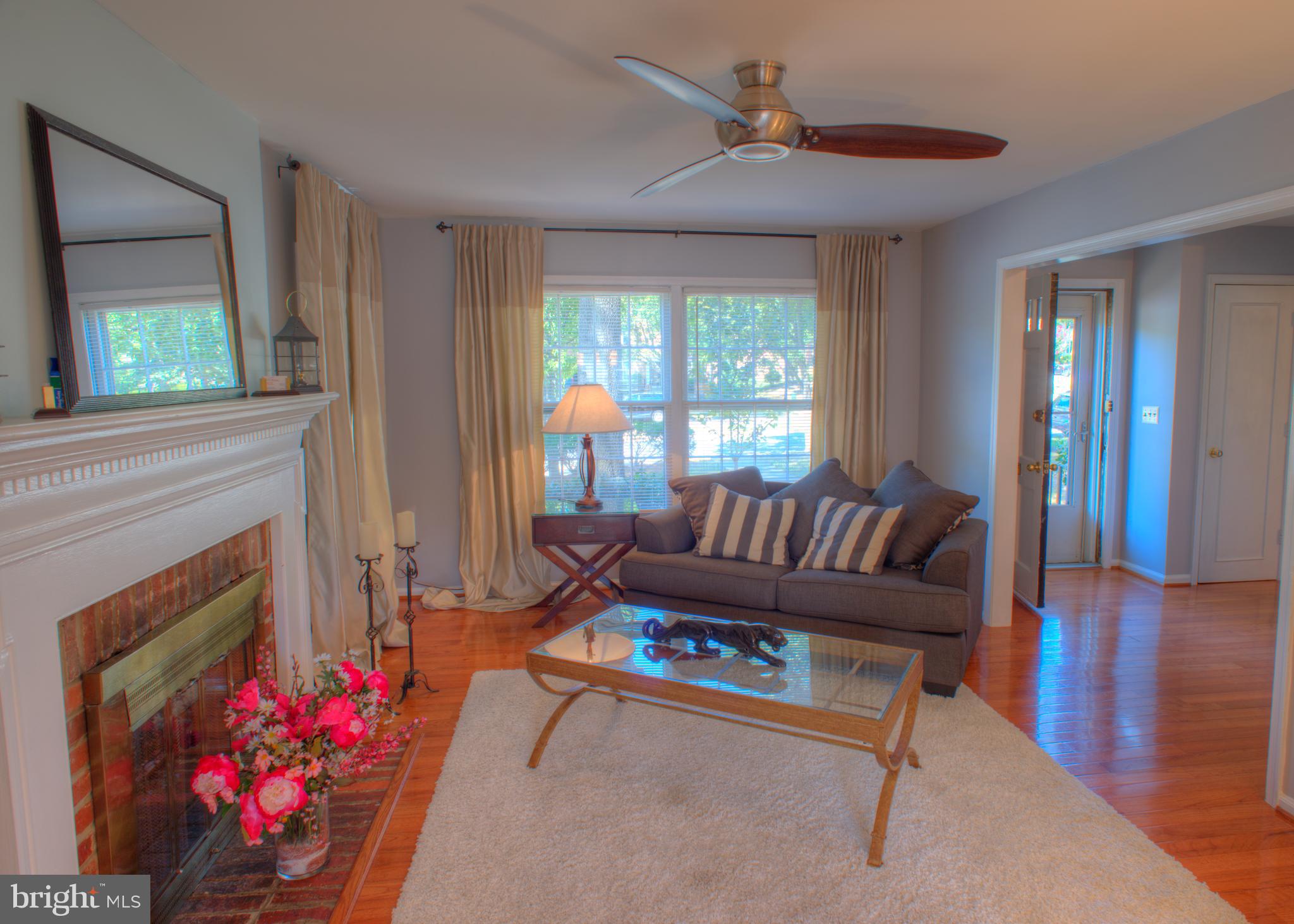 8247 Carrleigh Parkway Springfield, VA 22152 - Photo 14 of 87 Living Room (towards Front Door)