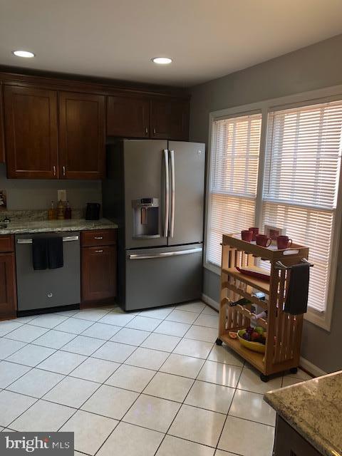 8247 Carrleigh Parkway Springfield, VA 22152 - Photo 27 of 87 Kitchen -- Side-by-Side Refrigerator