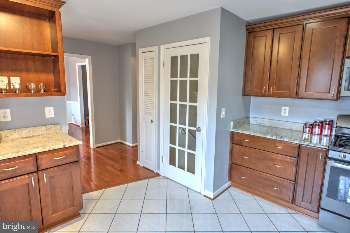 8247 Carrleigh Parkway Springfield, VA 22152 - Photo 28 of 87 Kitchen (towards door leading to Lower Level)