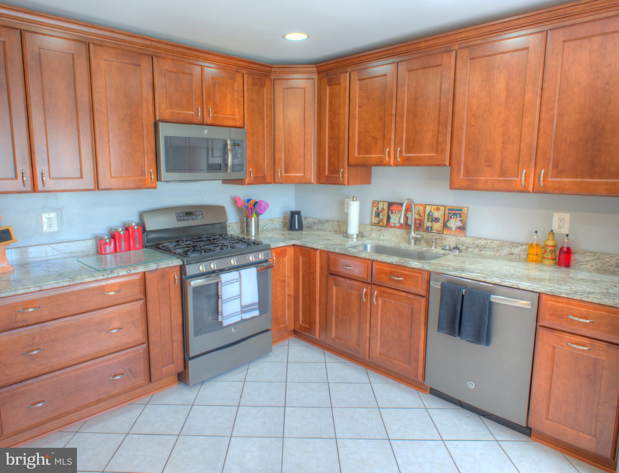 8247 Carrleigh Parkway Springfield, VA 22152 - Photo 32 of 87 Kitchen -- Gas Range