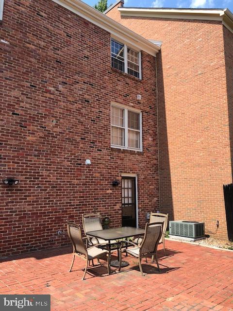 8247 Carrleigh Parkway Springfield, VA 22152 - Photo 86 of 87 Exterior -- Patio/Fenced Yard