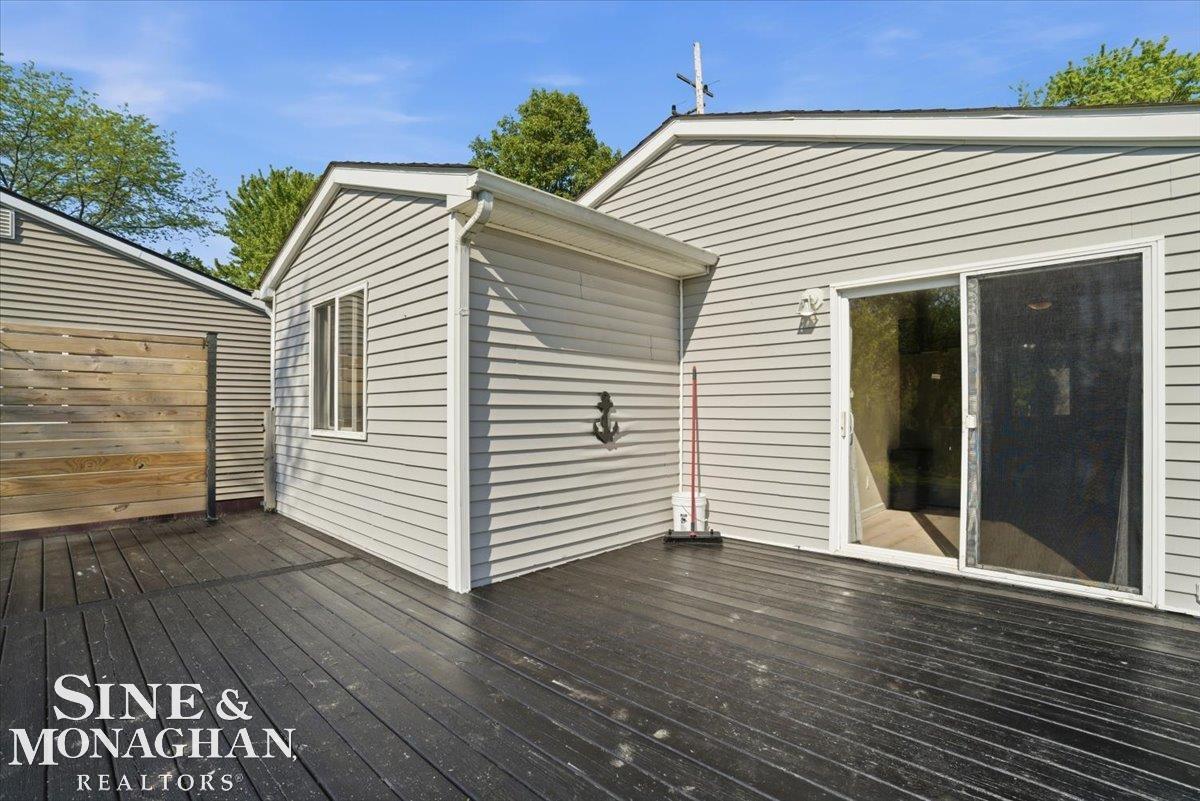 2122 Michigan Street Algonac, MI 48001 - Photo 27 of 40