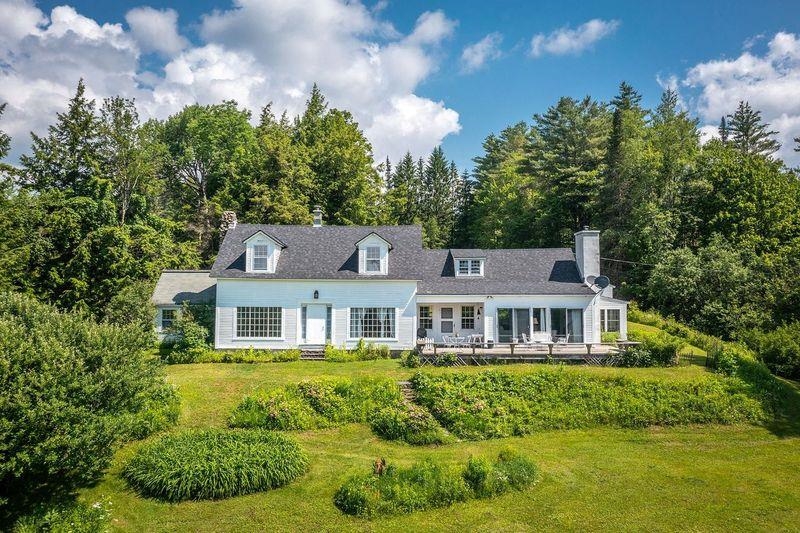 207 Roberts Road Londonderry, VT 05148 - Photo 1 of 38