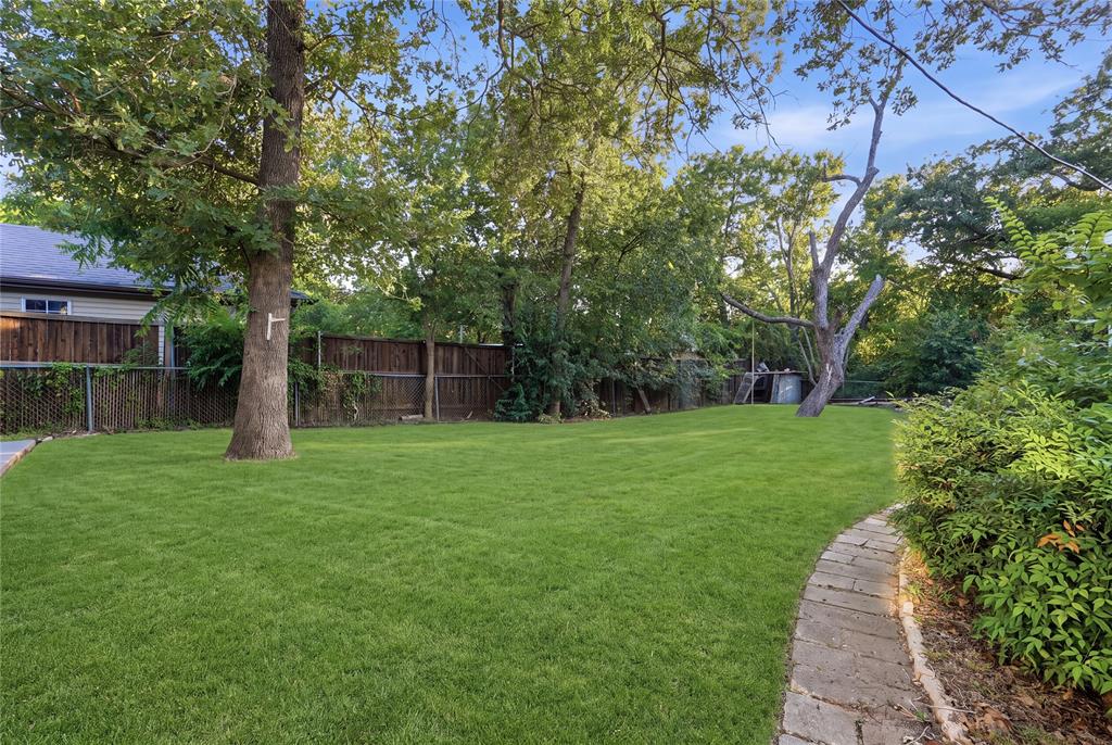 2204 Tierney Road Fort Worth, TX 76112 - Photo 16 of 18