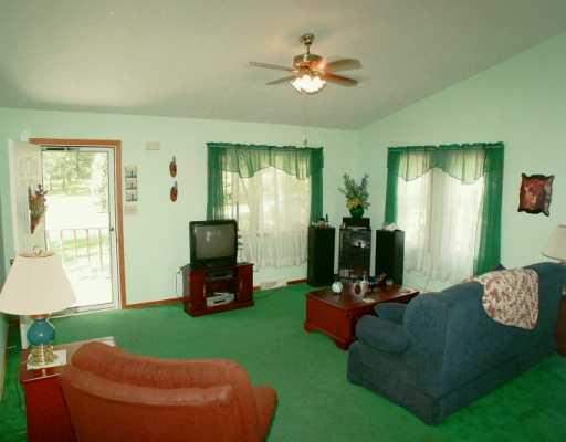 2536 Elgro Road Gibsonia, PA 15044 - Photo 2 of 8 Gallery Image 2