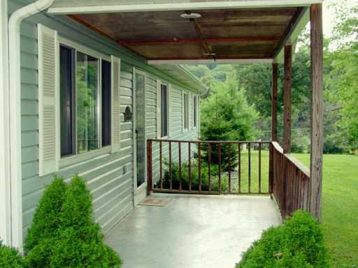2536 Elgro Road Gibsonia, PA 15044 - Photo 7 of 8 Gallery Image 7