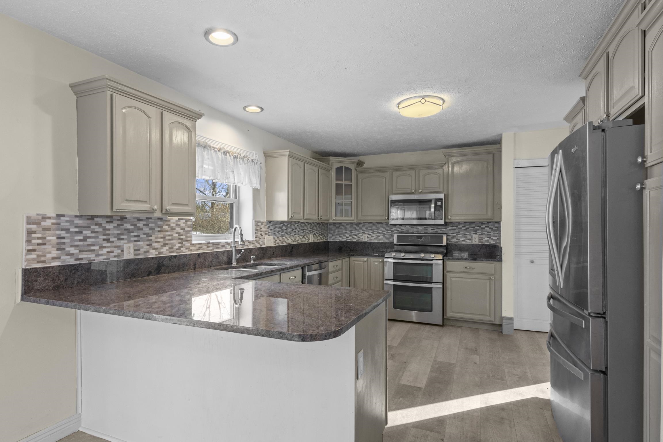 3750 Zimmerman Road Traverse City, MI 49685 - Photo 6 of 32 1930740-98ab6a0e-998e-43df-acf7-44a751178c48.JPG