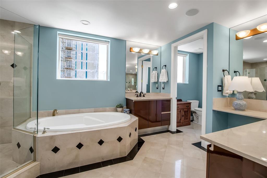 128 Golden Gate Point, Unit 301B Sarasota, FL 34236 - Photo 9 of 34