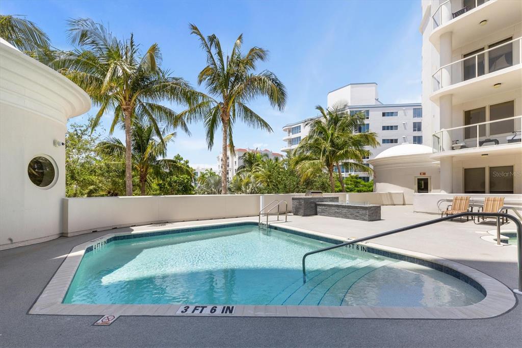 128 Golden Gate Point, Unit 301B Sarasota, FL 34236 - Photo 10 of 34