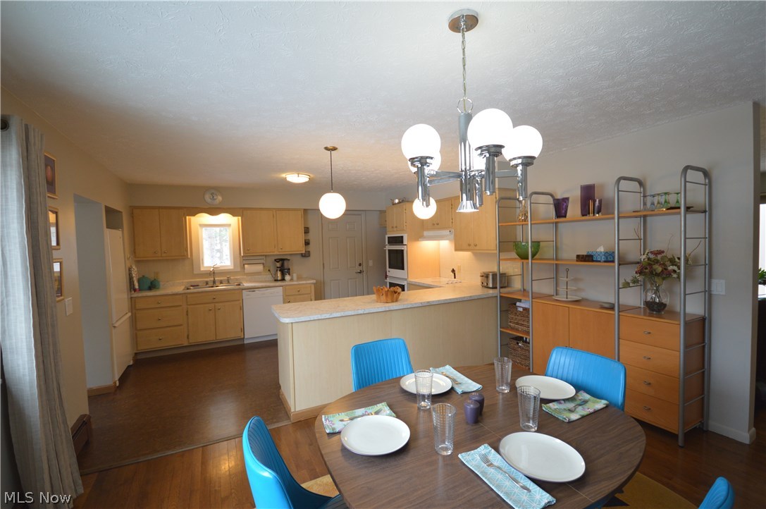17981 Snyder Road Chagrin Falls, OH 44023 - Photo 12 of 23 Full view of the spacious dining room and kitchen.