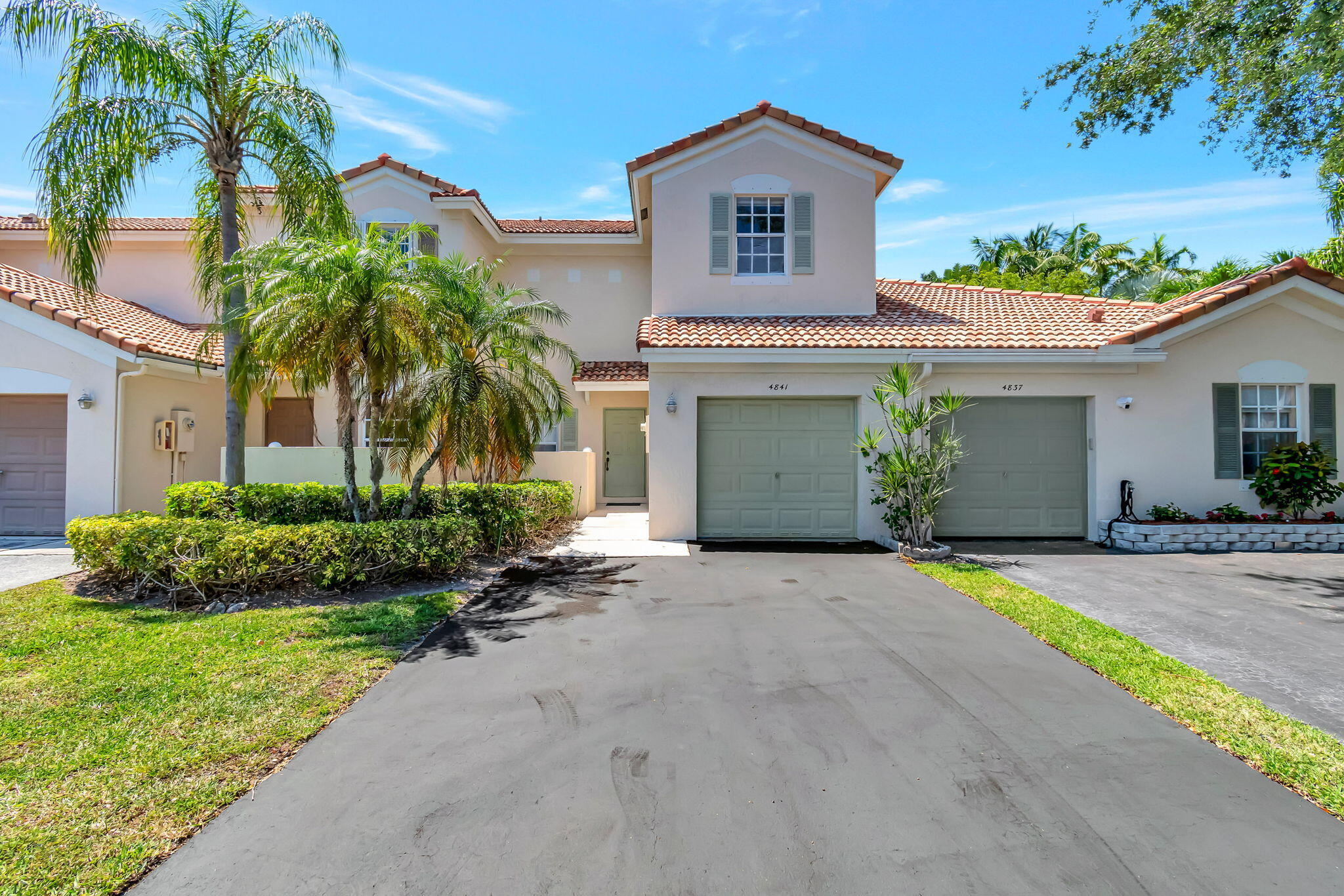 4841 Southwest 32nd Ter  