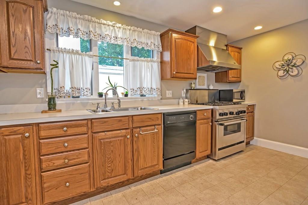 88 Edgemont Road Braintree, MA 02184 - Photo 1 of 15
