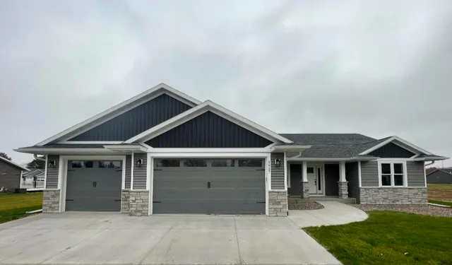 $489,900 | 1927 Golden Gate Way, Holmen, WI 54636