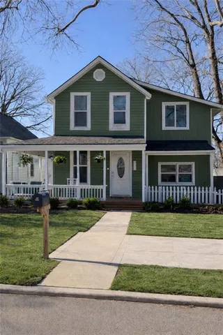 $275,000 | 930 West 7th Street, Leavenworth, KS 66048