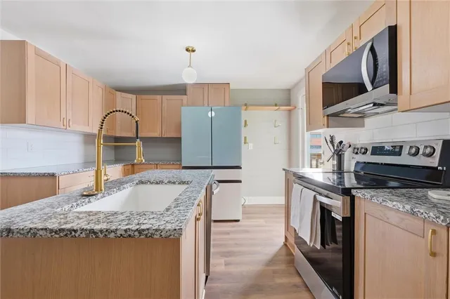 $275,000 | 930 West 7th Street, Leavenworth, KS 66048