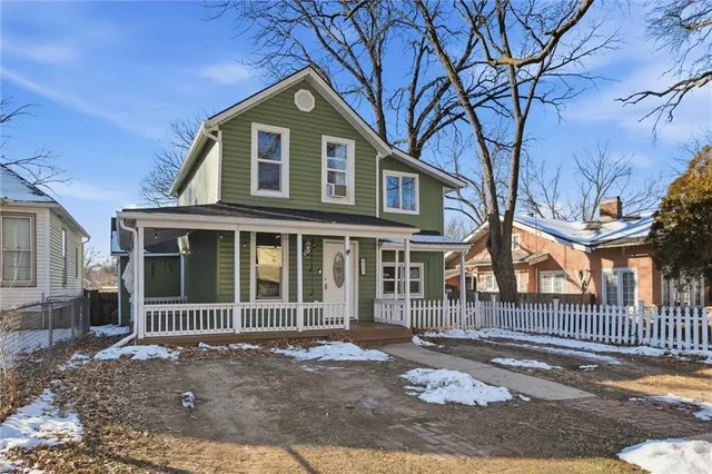 $275,000 | 930 West 7th Street, Leavenworth, KS 66048