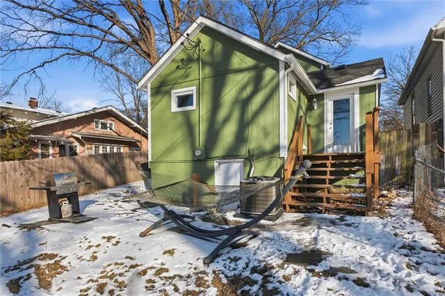 $275,000 | 930 West 7th Street, Leavenworth, KS 66048