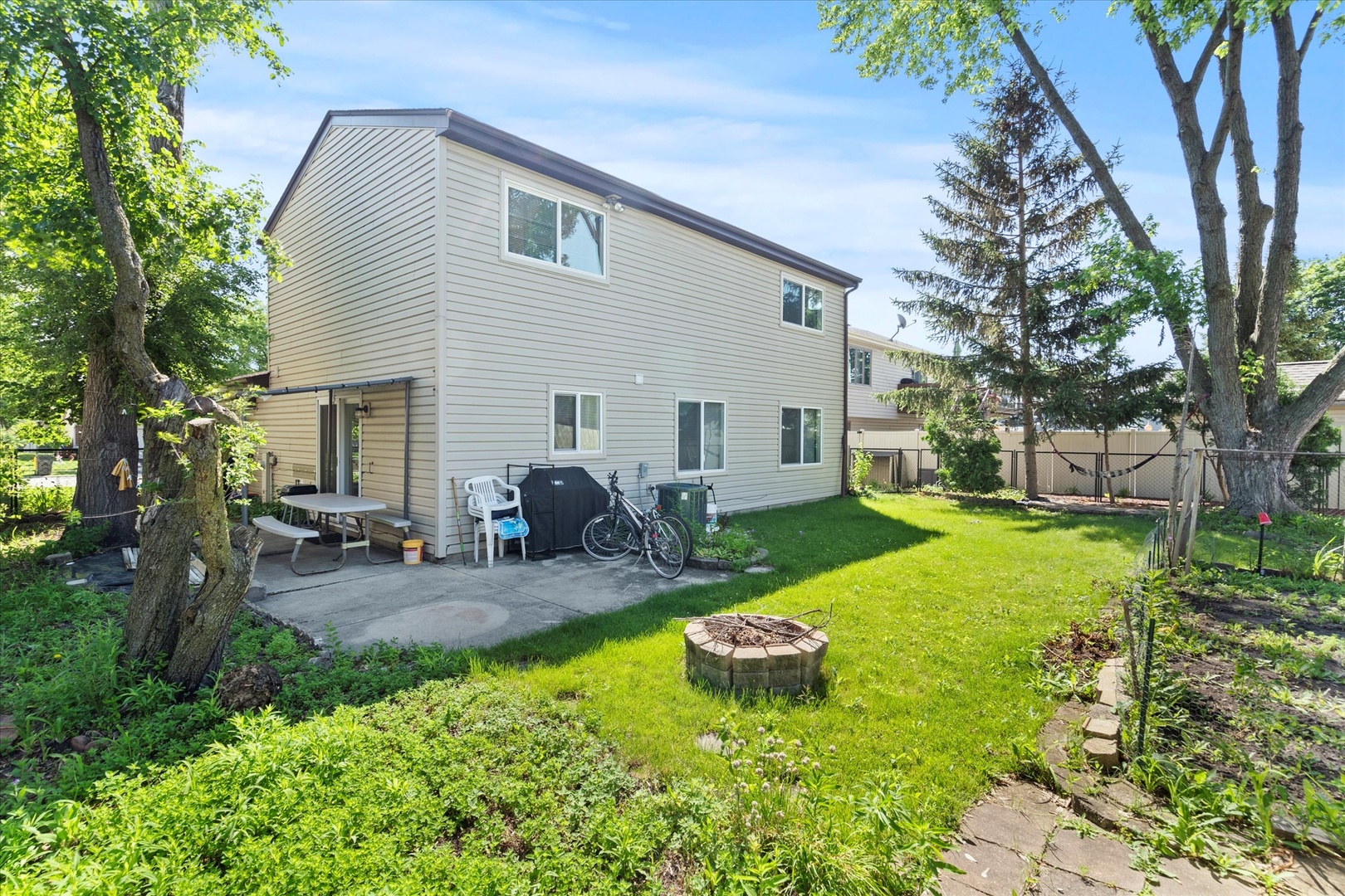 640 Rodenburg Road Roselle, IL 60172 - Photo 19 of 22 Gallery Image 19