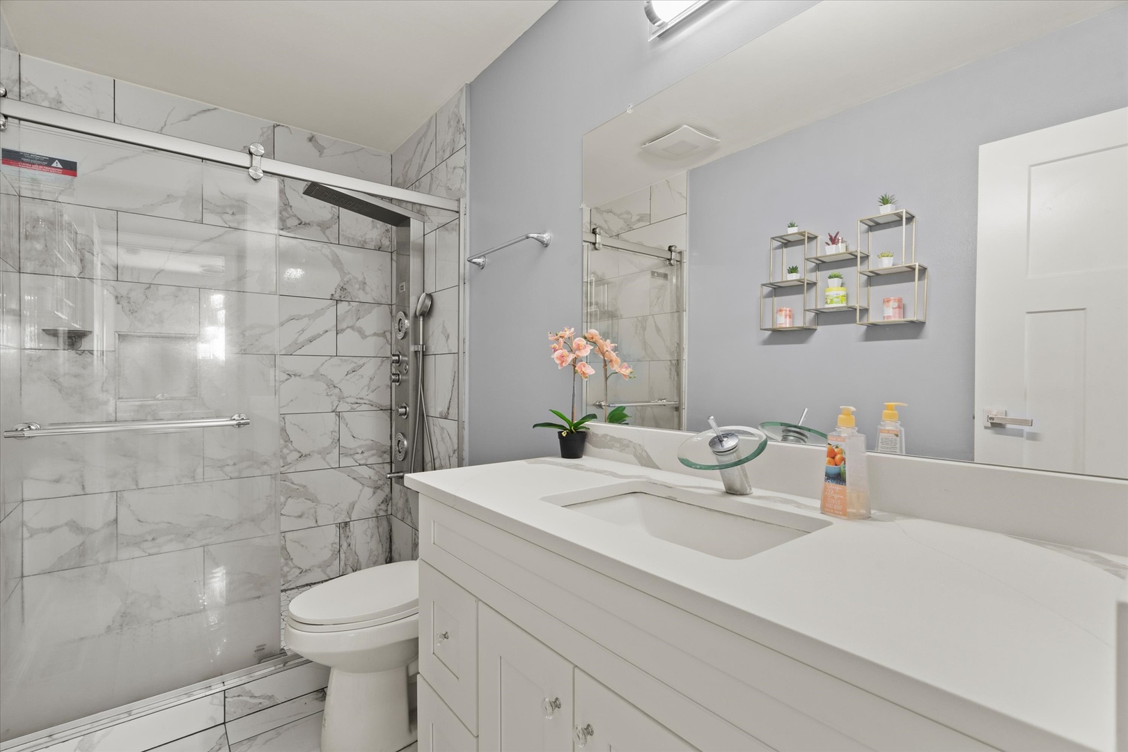 640 Rodenburg Road Roselle, IL 60172 - Photo 10 of 22 Gallery Image 10