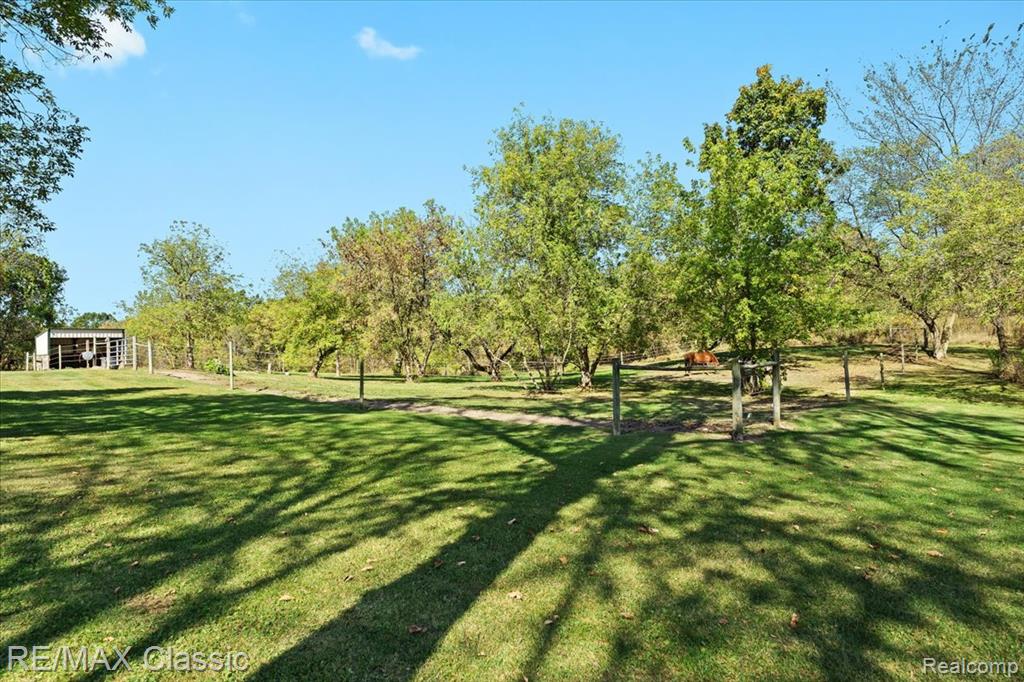 10979 Milford Road Holly, MI 48442 - Photo 23 of 41 Gallery Image 23
