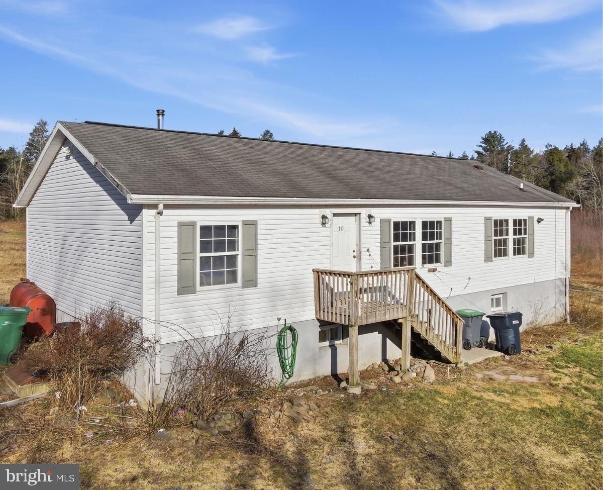 105 Ceramic Drive Newfoundland, PA 18445 - Photo 1 of 45 Charming home on a serene landscape.