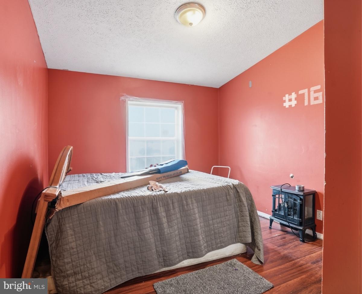 105 Ceramic Drive Newfoundland, PA 18445 - Photo 27 of 45 Cozy retreat with vibrant walls.