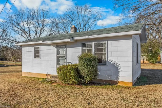 $45,100 | 2450 East Us Highway, Mocksville, NC 27028