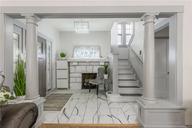 $329,999 | 135 North Elmwood Avenue, Kansas City, MO 64123