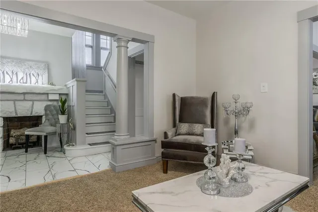 $329,999 | 135 North Elmwood Avenue, Kansas City, MO 64123