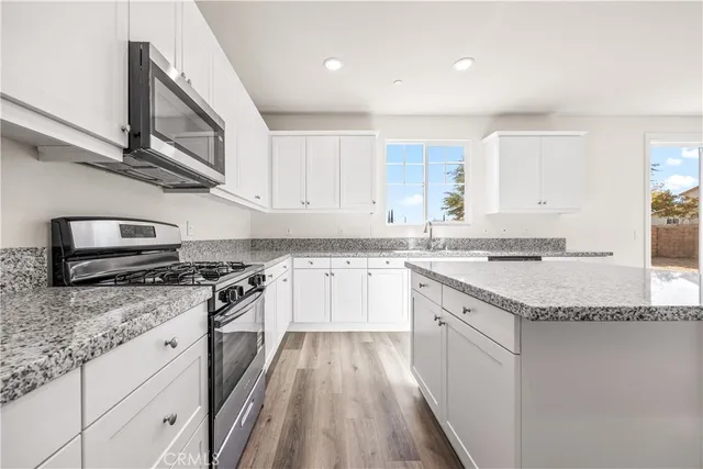 $3,150 | 12511 Ava Loma Street, Victorville, CA 92392