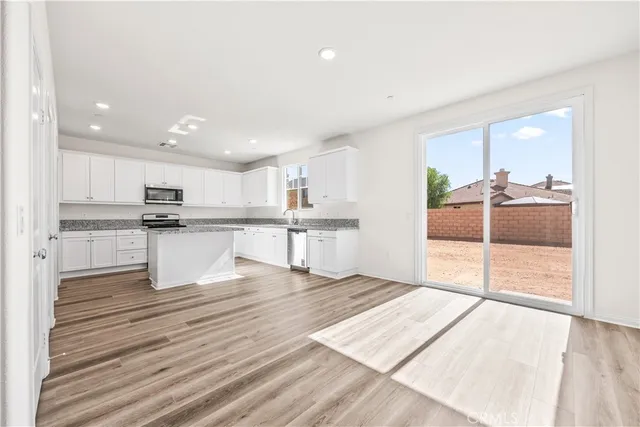 $3,150 | 12511 Ava Loma Street, Victorville, CA 92392