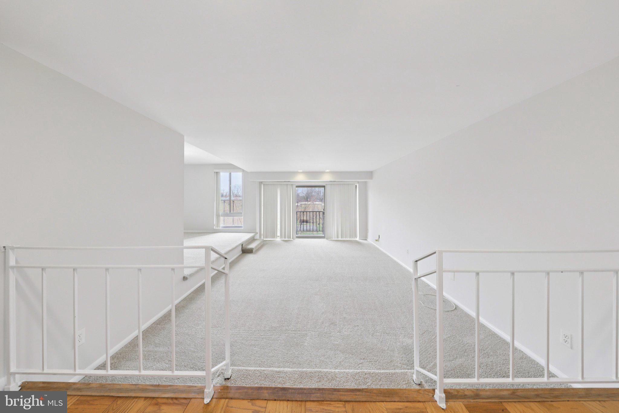 9900 Georgia Avenue, Unit 27306 Silver Spring, MD 20902 - Photo 11 of 23 Living Room