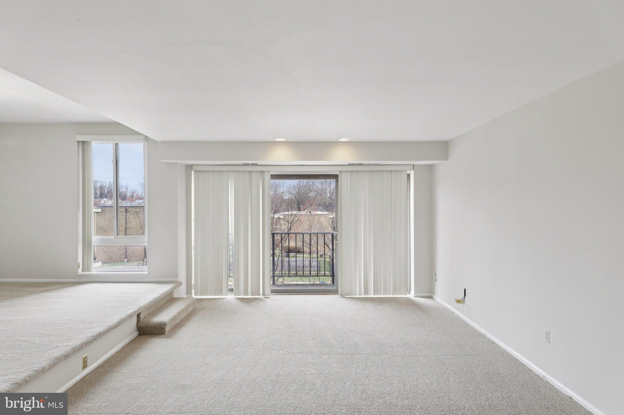 9900 Georgia Avenue, Unit 27306 Silver Spring, MD 20902 - Photo 12 of 23 Living Room