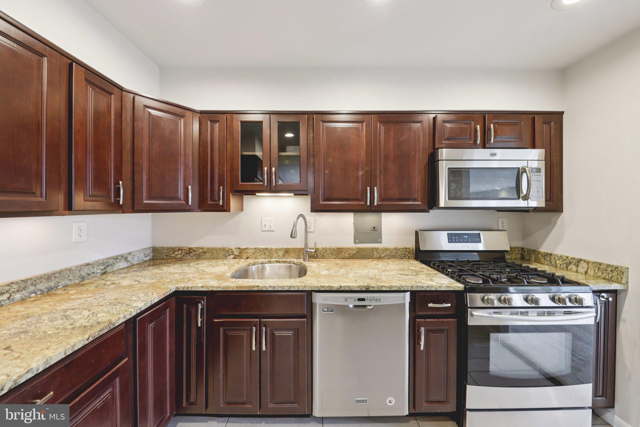 9900 Georgia Avenue, Unit 27306 Silver Spring, MD 20902 - Photo 3 of 23 Spacious Kitchen