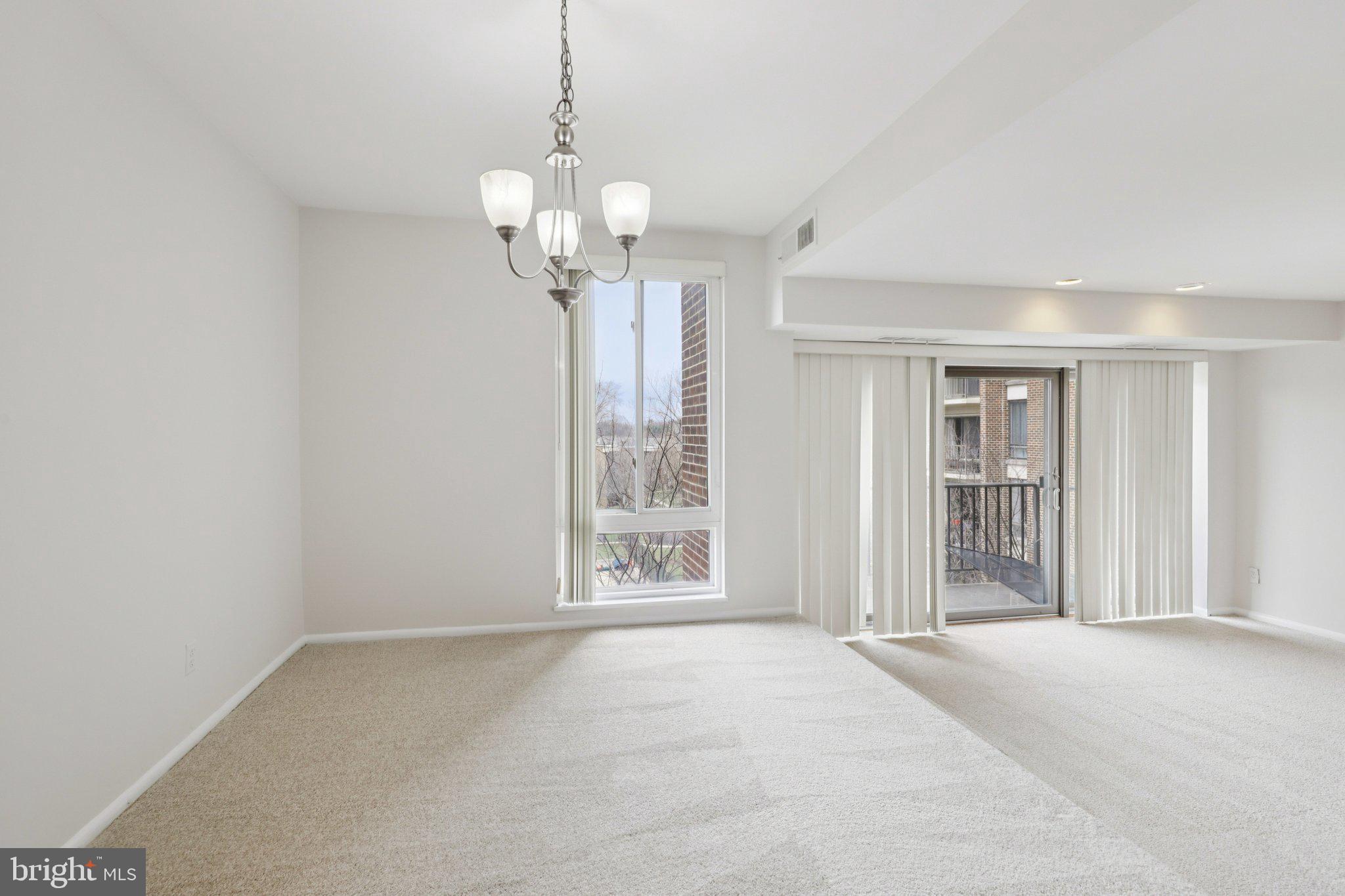 9900 Georgia Avenue, Unit 27306 Silver Spring, MD 20902 - Photo 9 of 23 Dining Room