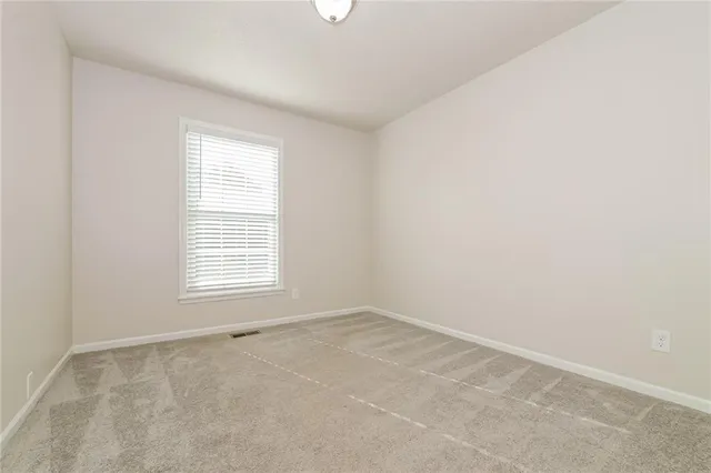 $2,400 | 1612 Northeast 112th Terrace, Kansas City, MO 64155