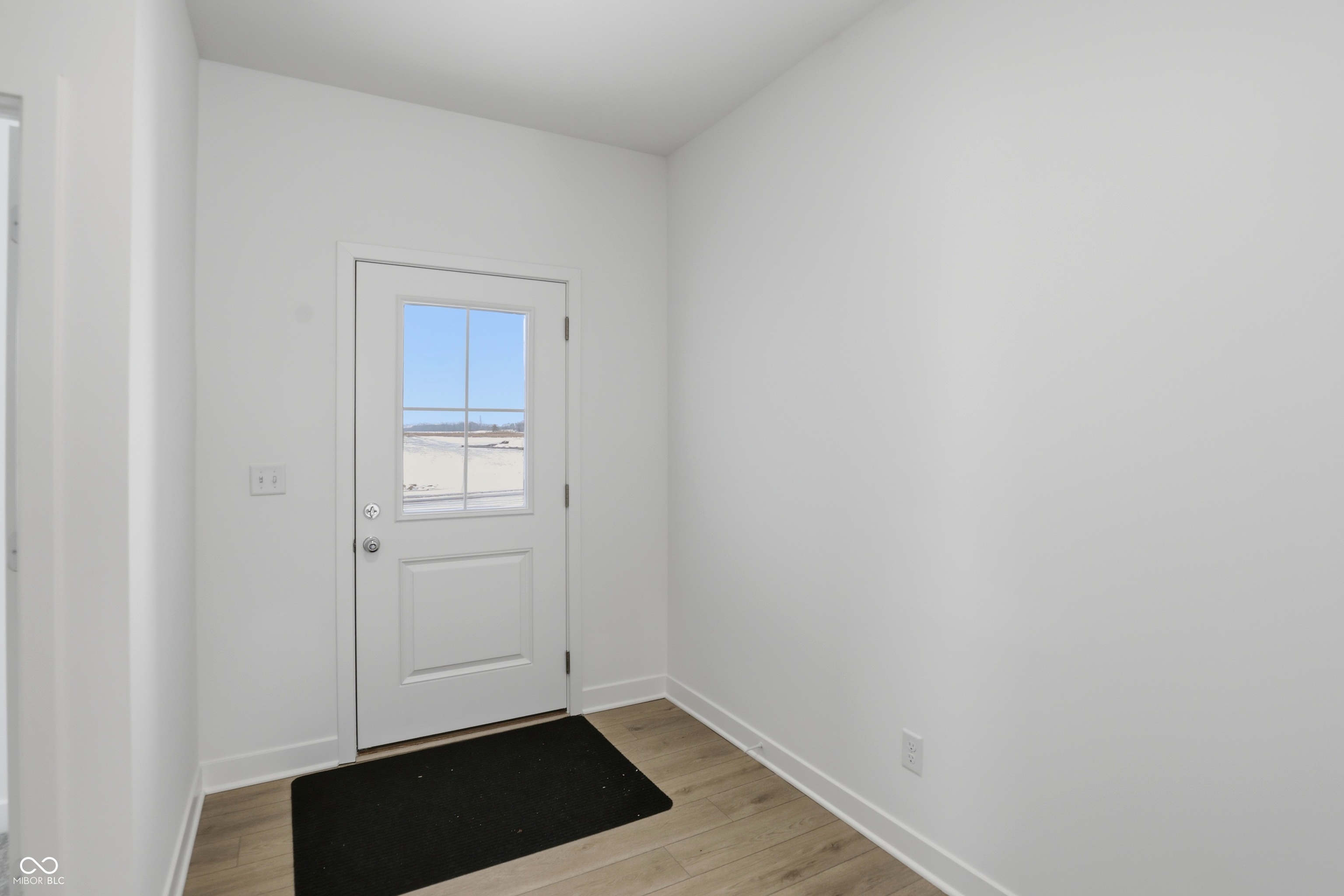 1751 Moss Lndg Lane Greenfield, IN 46140 - Photo 3 of 31