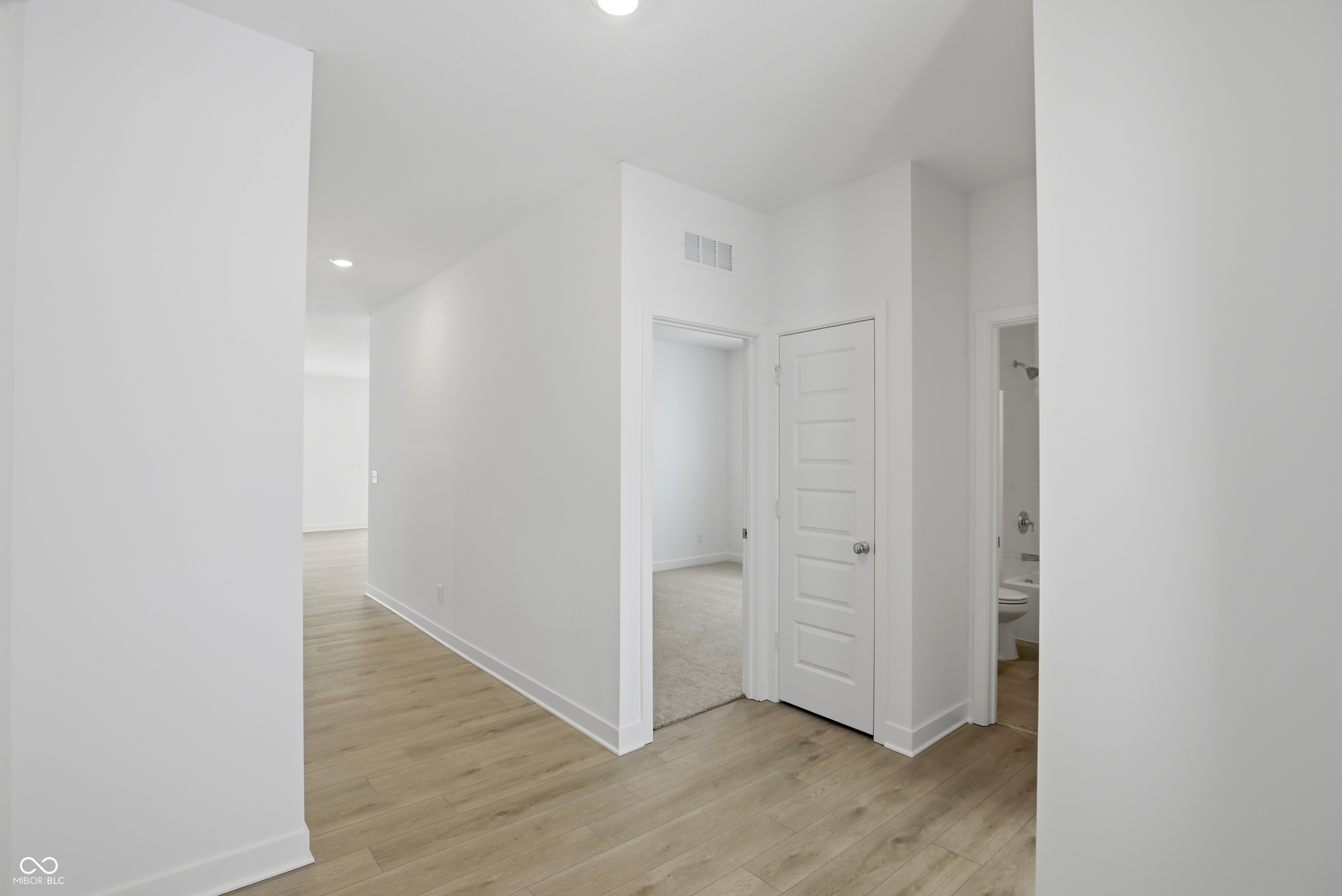 1751 Moss Lndg Lane Greenfield, IN 46140 - Photo 4 of 31