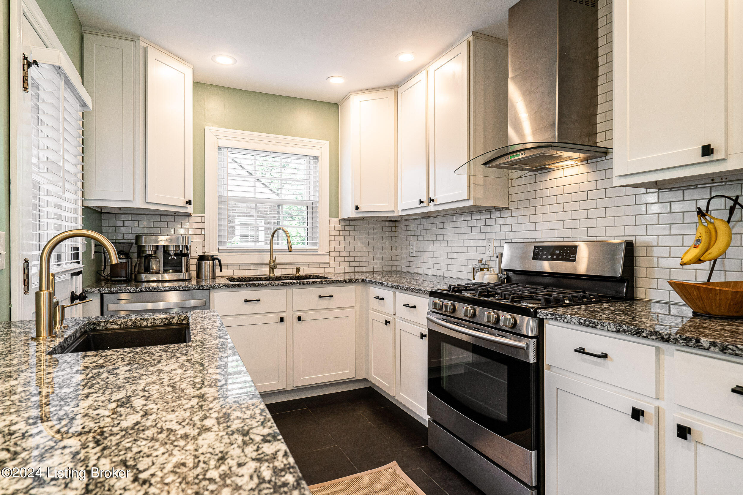 4433 Blenheim Road Louisville, KY 40207 - Photo 17 of 52 4433 Blenheim Rd-30