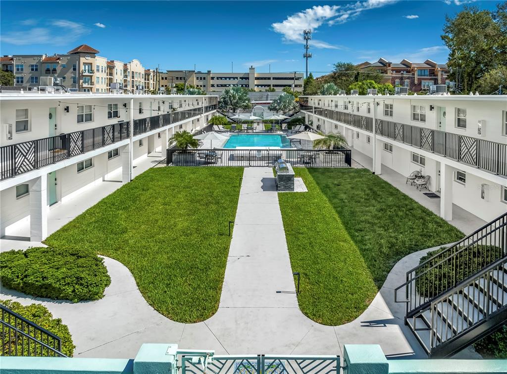 807 South Howard Avenue Tampa, FL 33606 - Photo 3 of 18 a view of a swimming pool and outdoor space