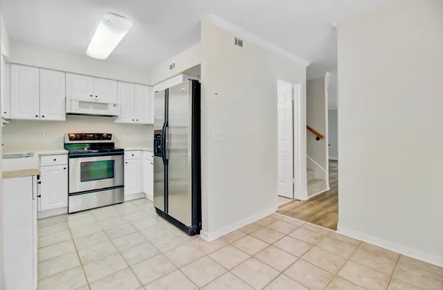 $1,700 | 126 Luden Drive, Unit C, Summerville, SC 29483