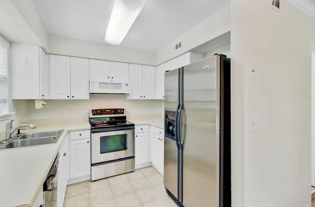 $1,700 | 126 Luden Drive, Unit C, Summerville, SC 29483