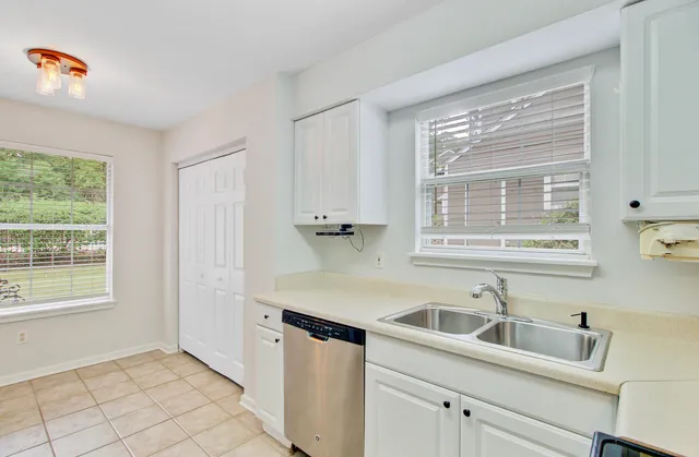 $1,700 | 126 Luden Drive, Unit C, Summerville, SC 29483