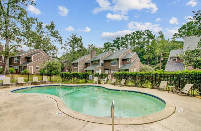 $1,700 | 126 Luden Drive, Unit C, Summerville, SC 29483