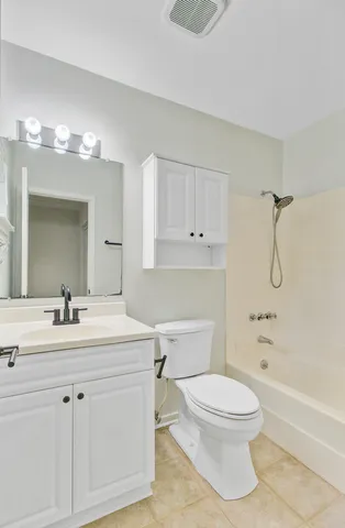 $1,700 | 126 Luden Drive, Unit C, Summerville, SC 29483