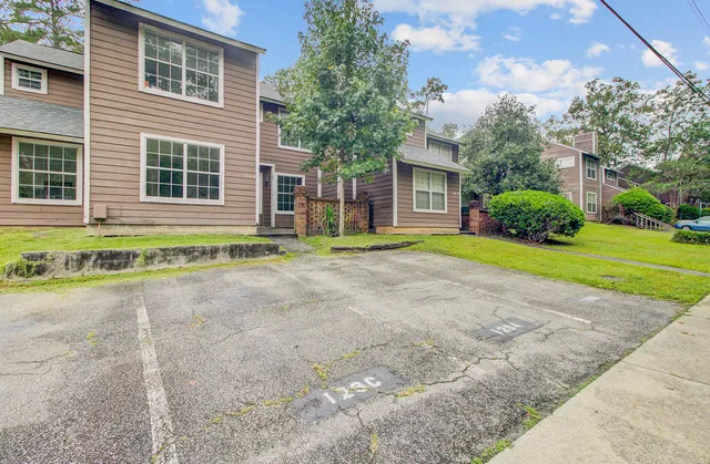 $1,700 | 126 Luden Drive, Unit C, Summerville, SC 29483