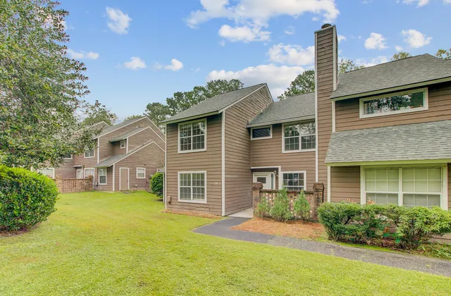 $1,700 | 126 Luden Drive, Unit C, Summerville, SC 29483