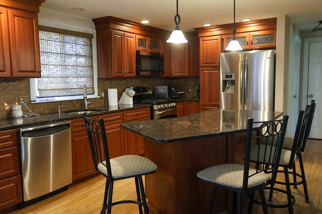 199 Bemis Road Holyoke, MA 01040 - Photo 6 of 30
